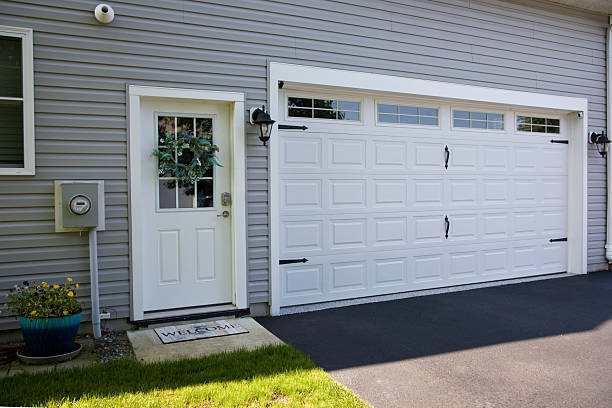 24/7 Emergency Garage Door Roller Replacement experts in Middleton, WI